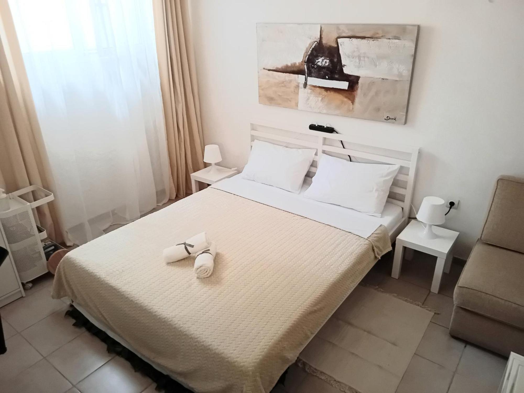 Vestige Basement Apartment Atenas Exterior foto